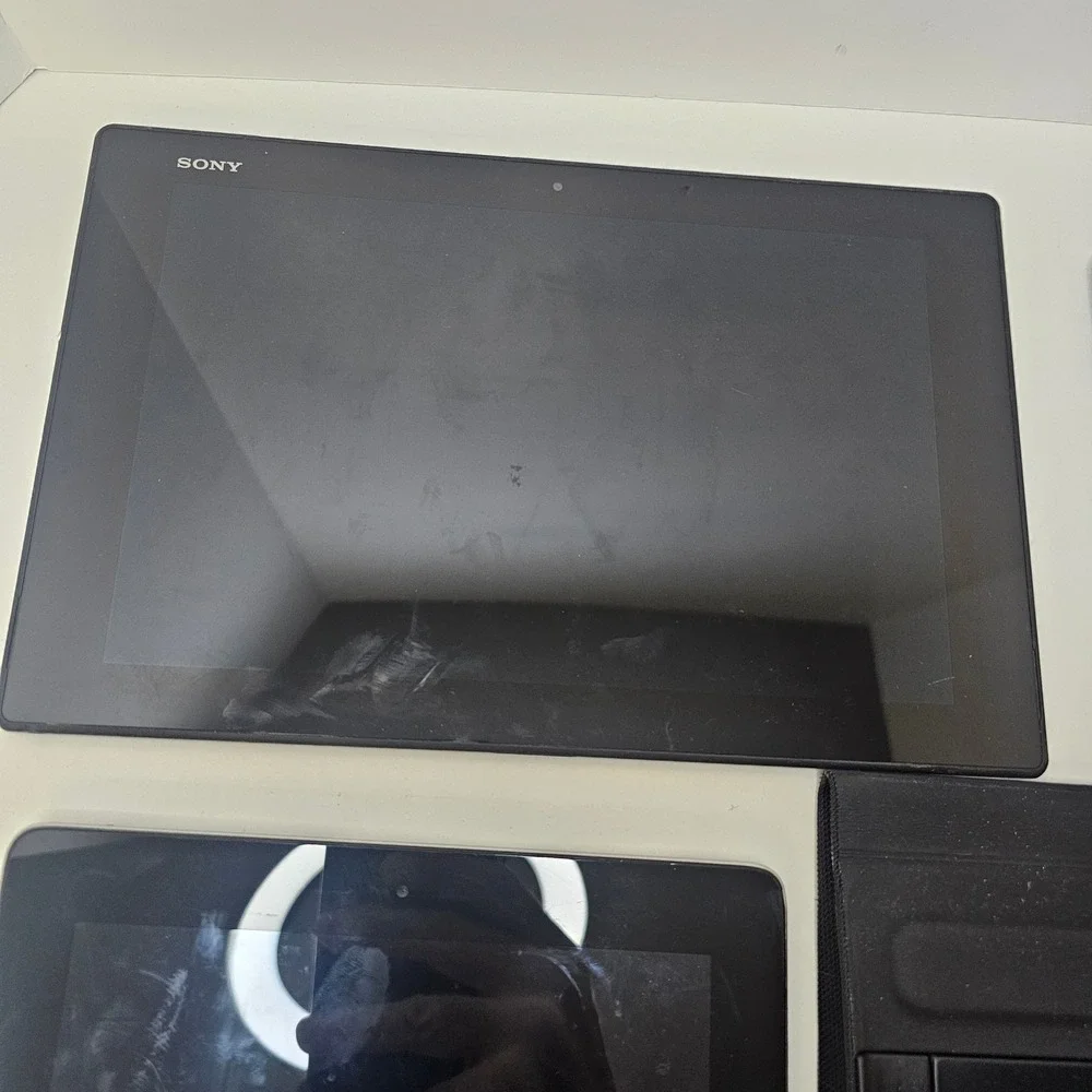 Lot Apple iPad 2 A1395 iPad 3 A1403 16GB Sony Xperia Keyboard Parts Only